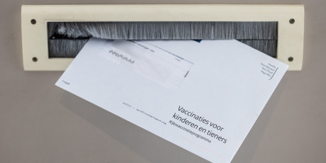 Hoe ga je het gesprek aan met ouders die twijfelen over vaccinatie? Foto: Shutterstock