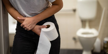 In de nieuwe NHG-Standaard Gastro-enteritis zijn de NHG-Standaard Acute diarree en de NHG-Behandelrichtlijn Misselijkheid en braken samengevoegd. Foto: Shutterstock