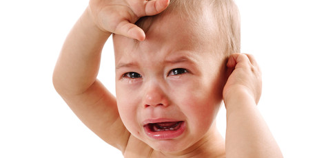 Kind met oorpijn