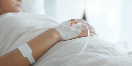 Vrouwen krijgen vaker dan mannen te maken met ziekenhuisopname door hyponatriëmie bij gebruik van diuretica. Foto: Shutterstock