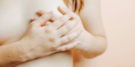 Onderzoek vindt geen klachten gerelateerd aan breast implant illness door siliconen borstimplantaten. Foto: Unsplash.